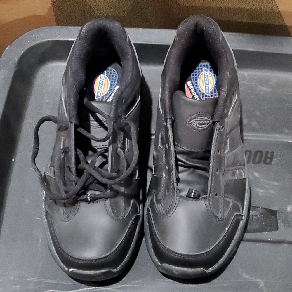 Men's sneakers
